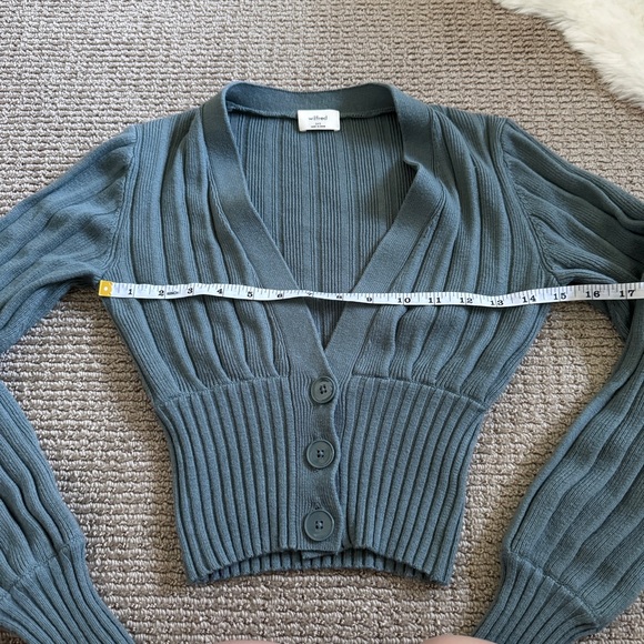 Aritzia Plunge Front Cropped Cardigan XXS wilfred blue - Picture 3 of 6